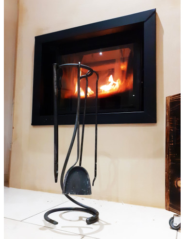 Bouffadou cheminée en fer forgé main DONJON Bouffadou cheminée en fer forgé main DONJON