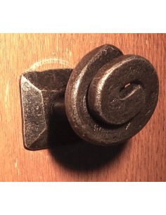 Bouton de porte en fer forgé main CHIMERE