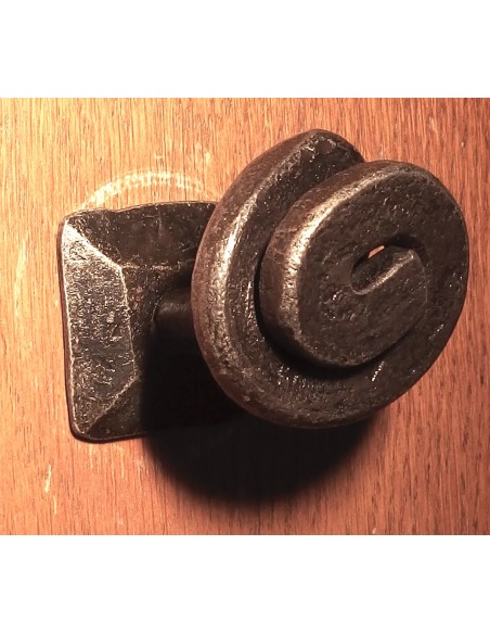 Bouton de porte en fer forgé main CHIMERE