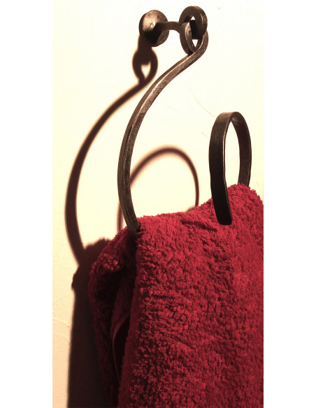 Porte serviette en fer forgé main SPIRIT